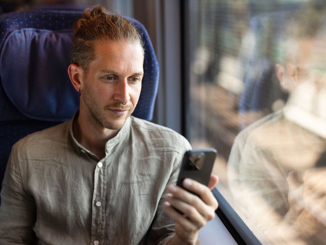 Deutsche Bahn und Deutsche Telekom verbessern Mobilfunkempfang im Zug